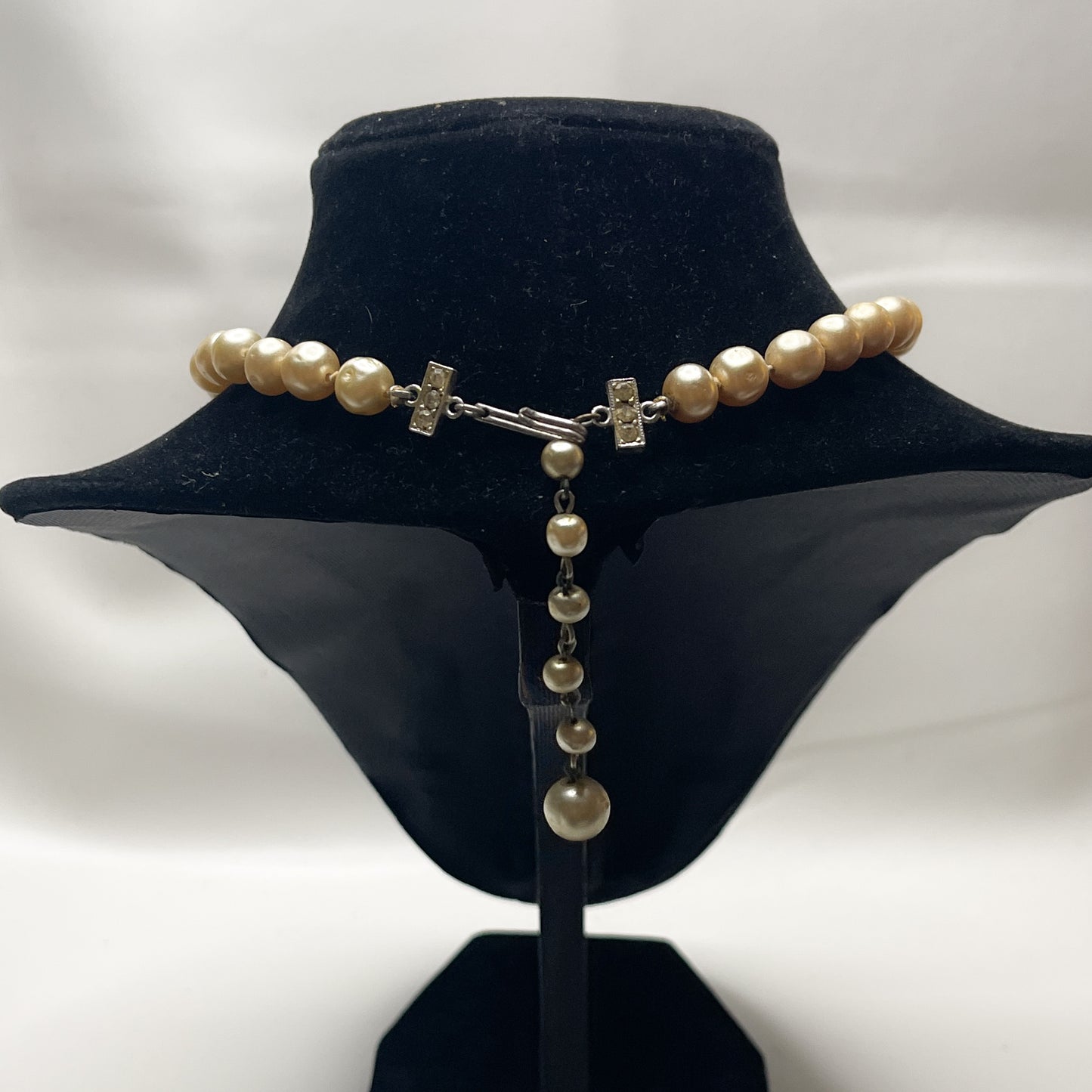 Vintage Faux Ivory Pearl Necklace 19"