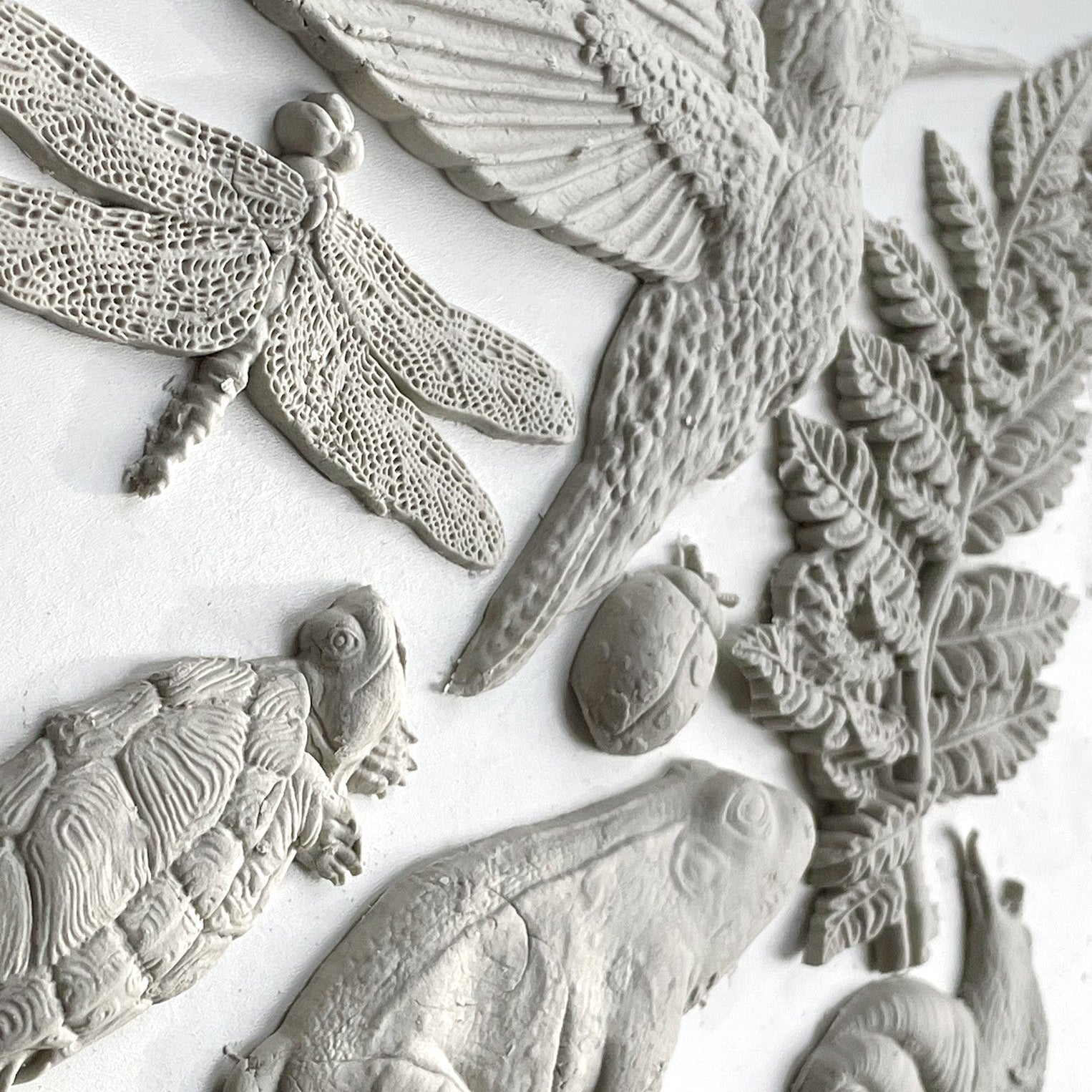 IOD Dewdrop Pond Decor Mould - Iron Orchid Designs