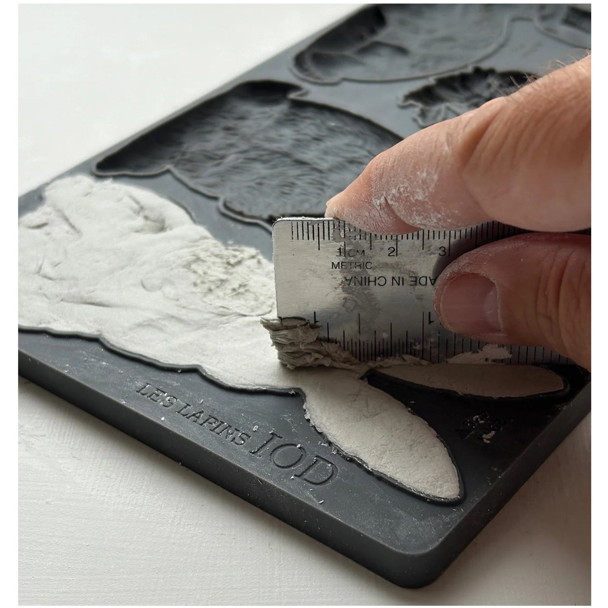 IOD Les Lapins Decor Mould - Iron Orchid Designs