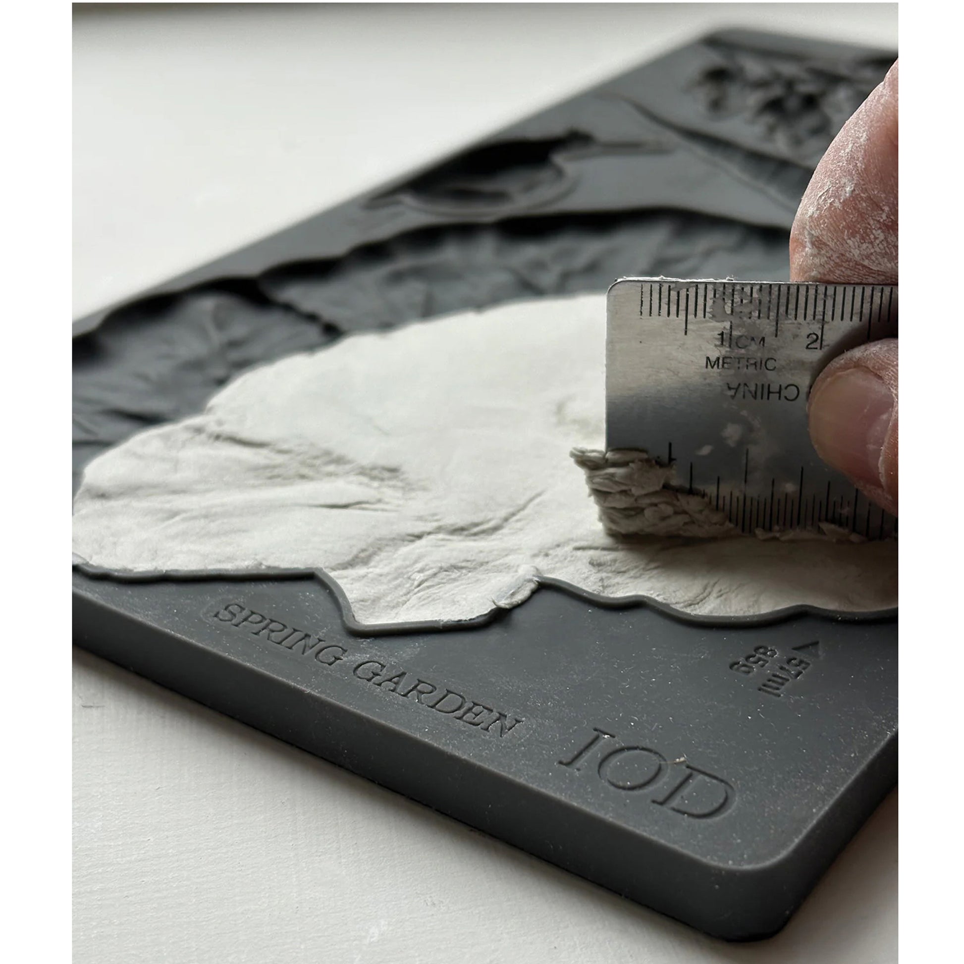 IOD Spring Garden Decor Mould - Iron Orchid Designs