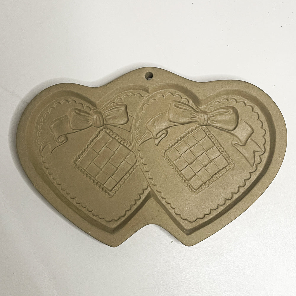 1988 Stoneware Brown Bag Double Hearts Cookie Art Mold by Hill Design