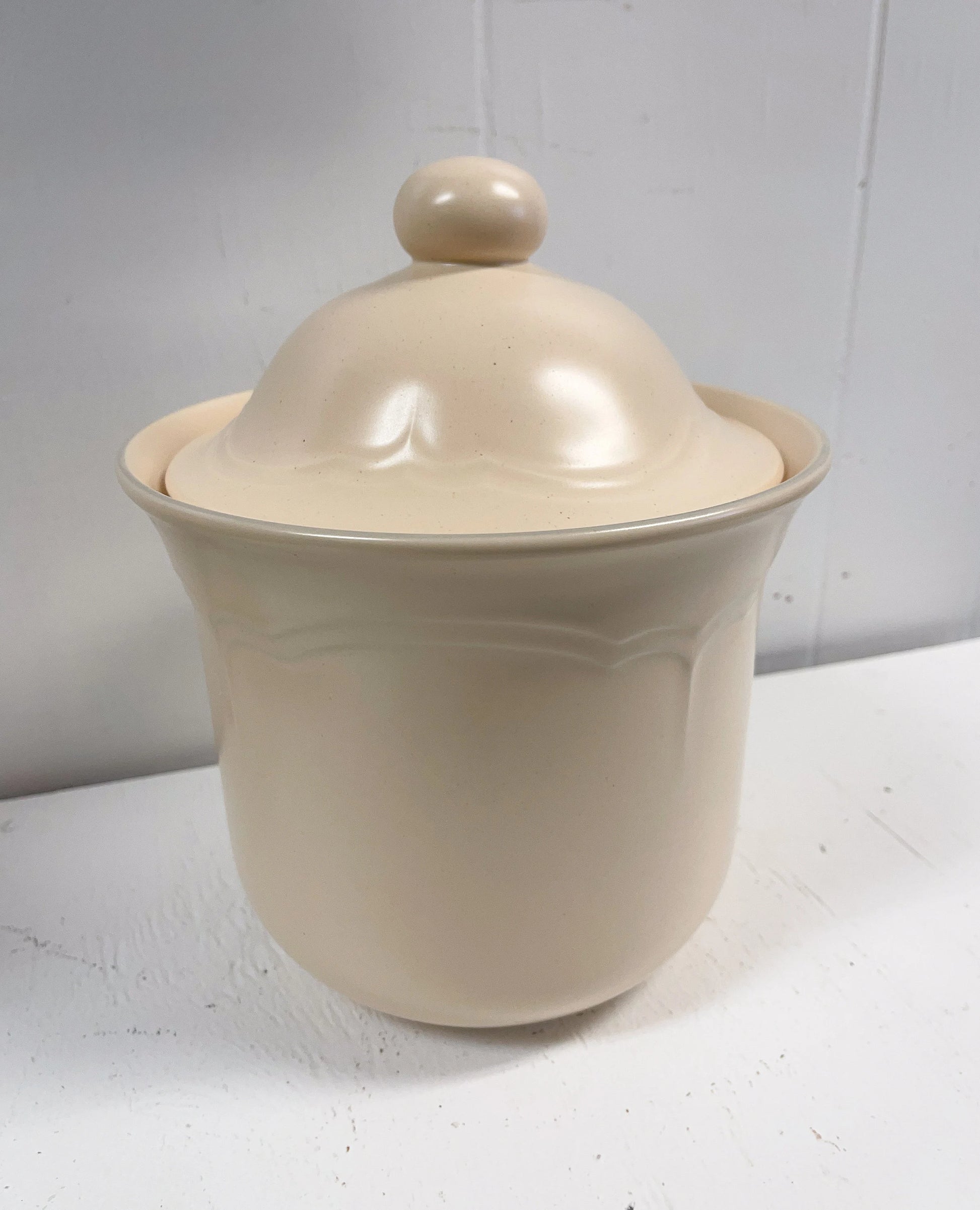 1990s Pfaltzgraff Stoneware 2.5 Quart Canister