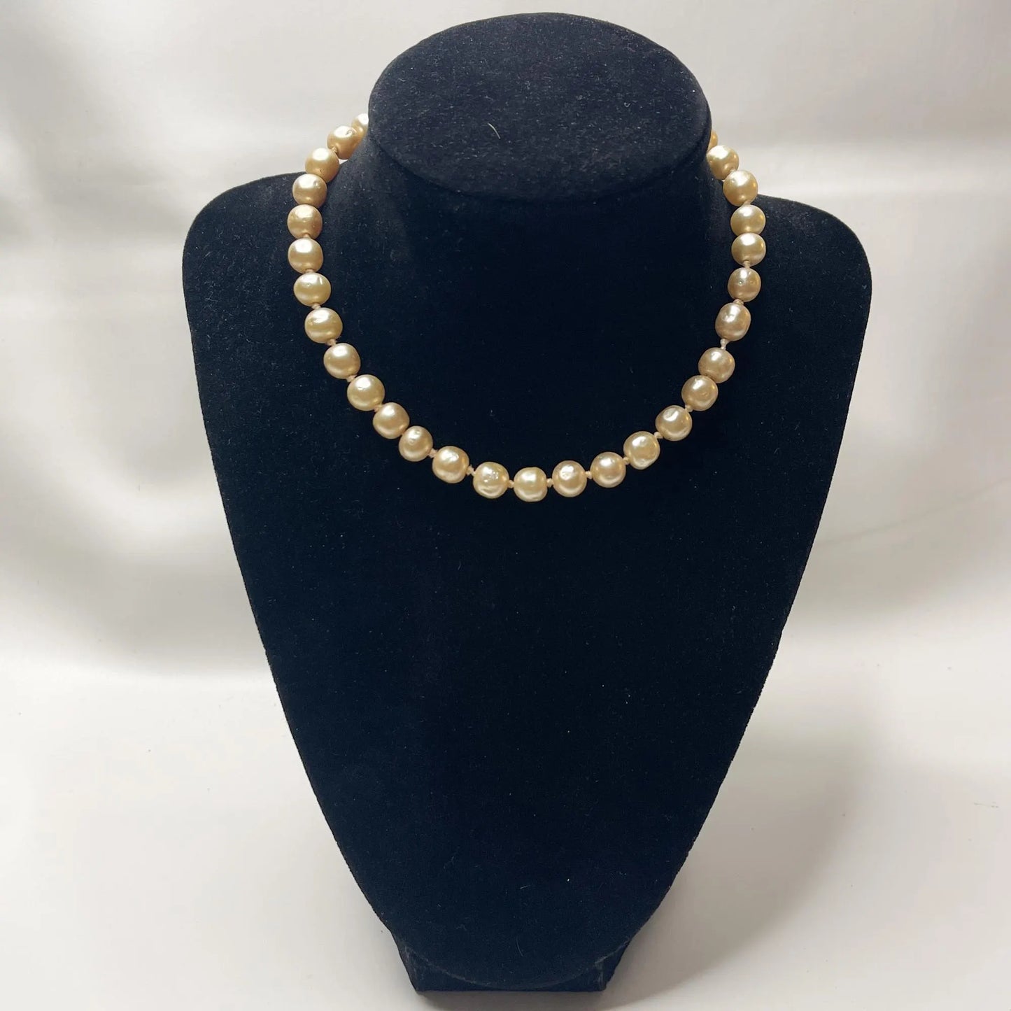 Vintage Faux Ivory Pearl Necklace 19"