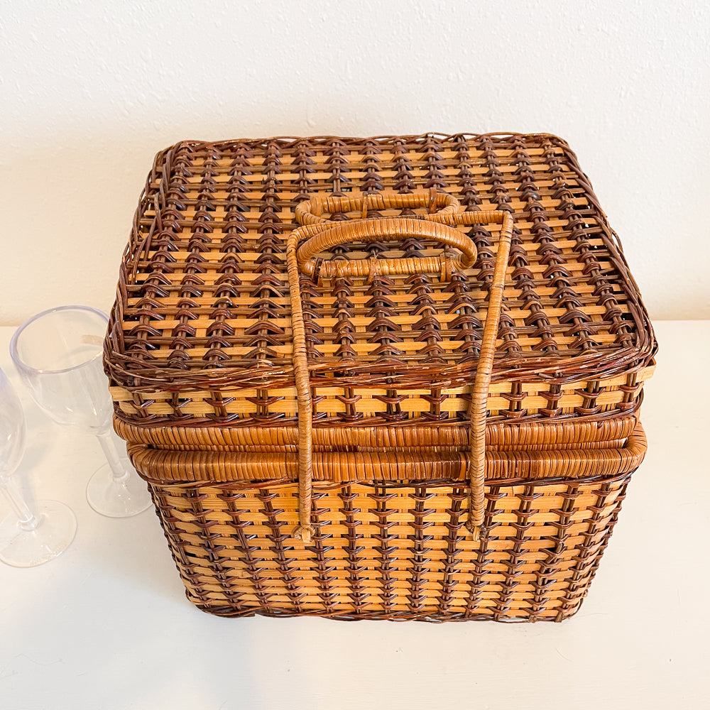 Picnic Basket - Vintage