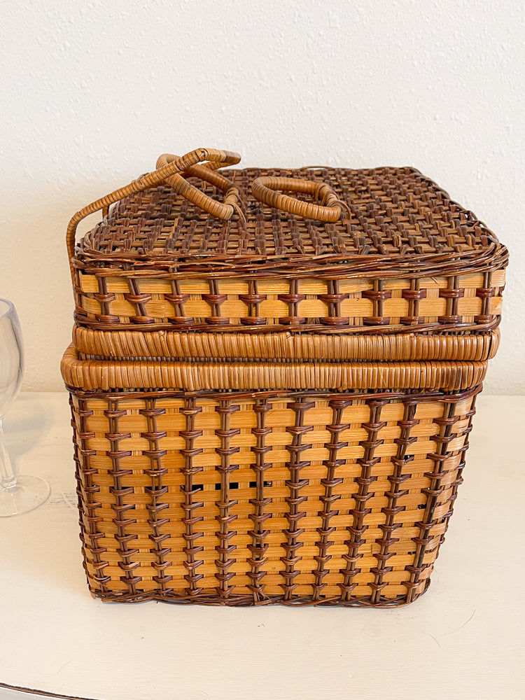 Picnic Basket - Vintage