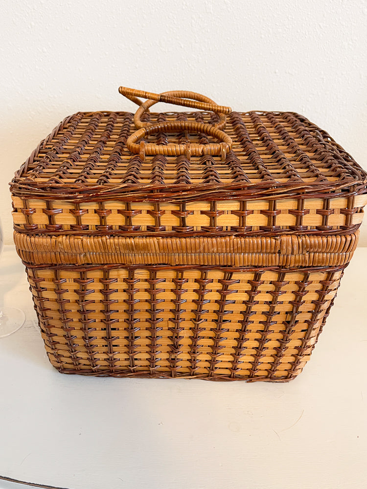 Picnic Basket - Vintage