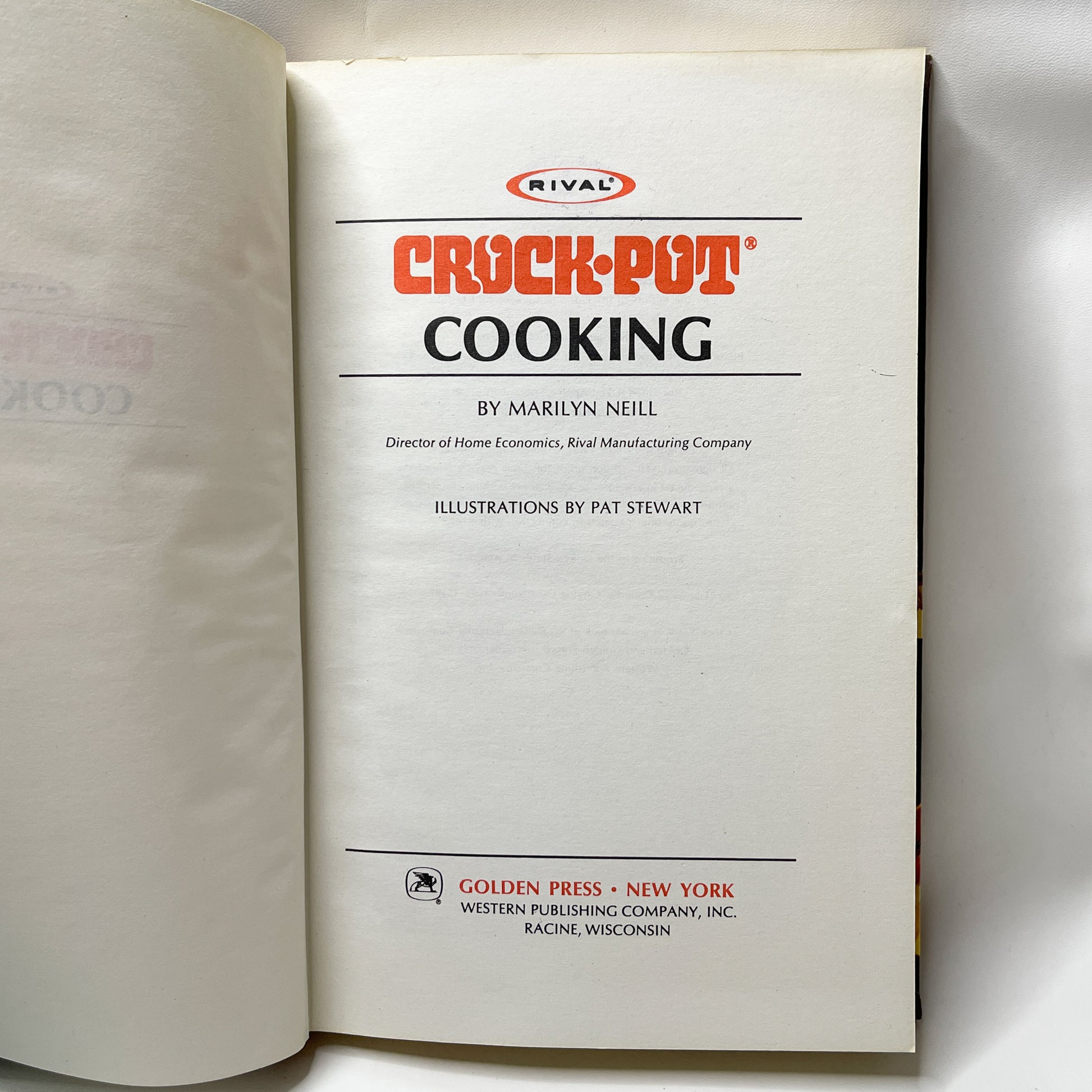 Rival Crock-Pot Cooking - Marilyn Neill