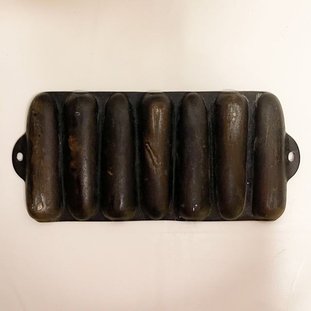 Cast Iron Cornbread Mold - Marked E